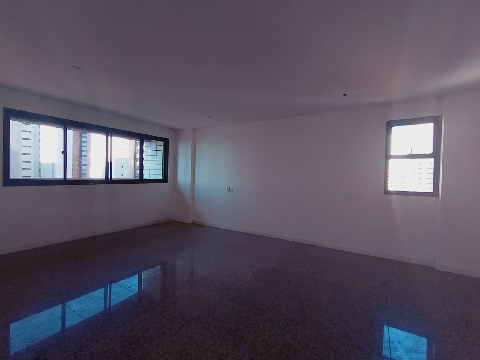 Apartamento à venda com 4 quartos, 4 suítes, 4 vagas e 330m² no Meireles, Fortaleza (CE) — foto 16 de 30