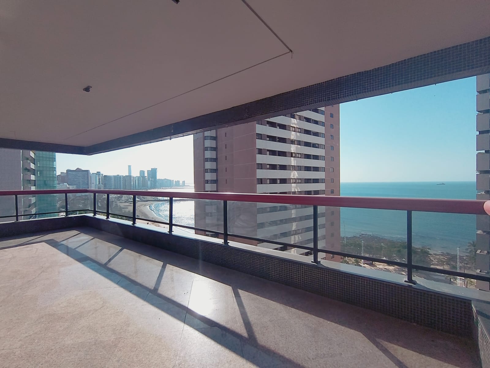 Apartamento à venda com 4 quartos, 4 suítes, 4 vagas e 330m² no Meireles, Fortaleza (CE) — foto 19 de 30