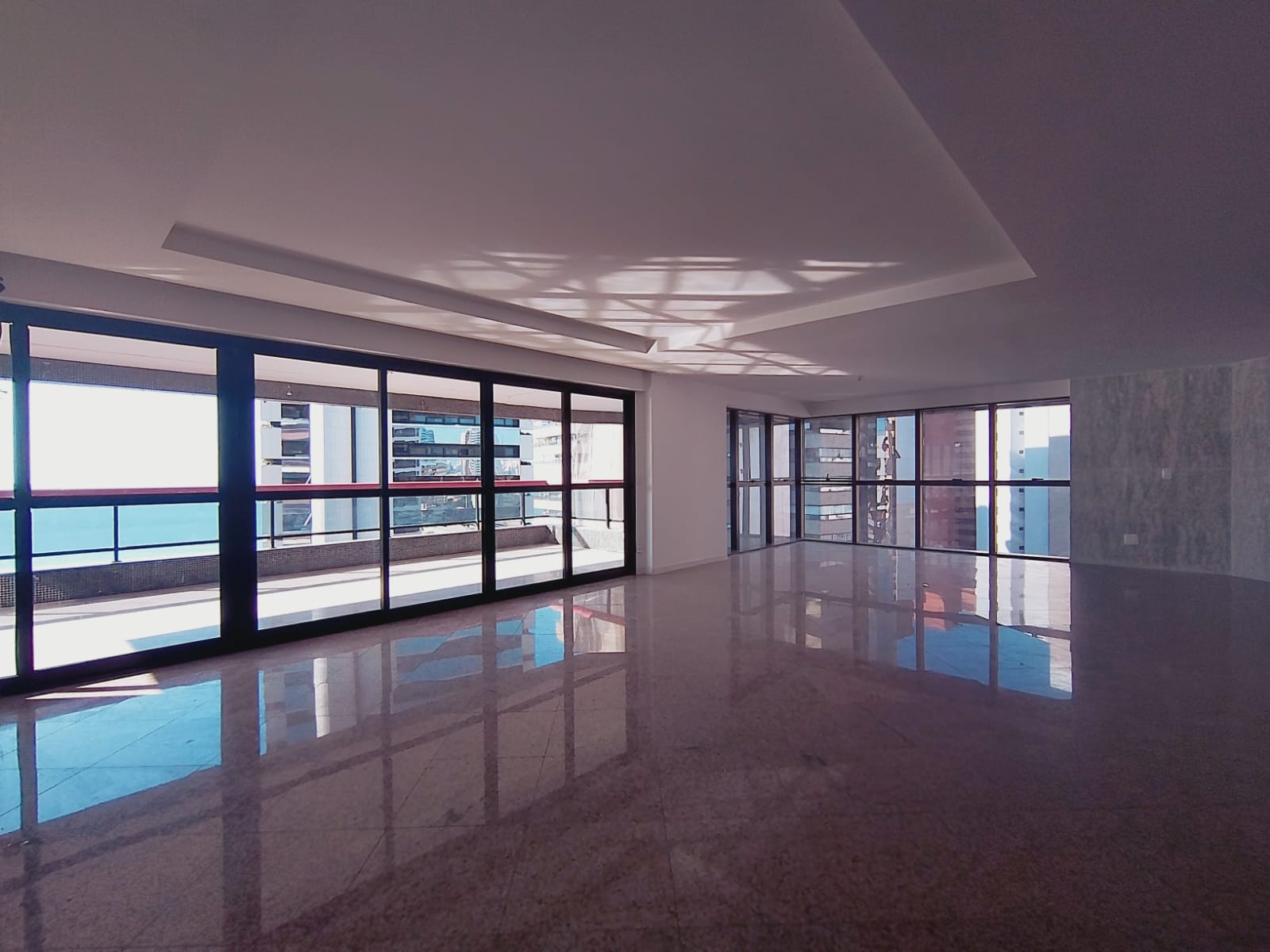 Apartamento à venda com 4 quartos, 4 suítes, 4 vagas e 330m² no Meireles, Fortaleza (CE) — foto 22 de 30