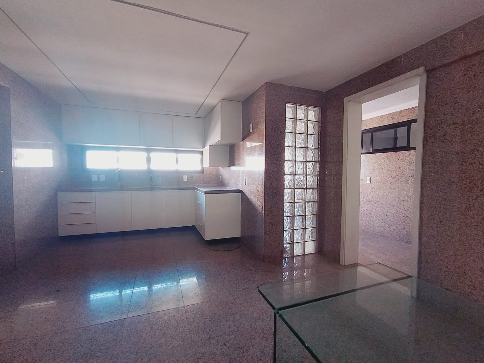 Apartamento à venda com 4 quartos, 4 suítes, 4 vagas e 330m² no Meireles, Fortaleza (CE) — foto 25 de 30