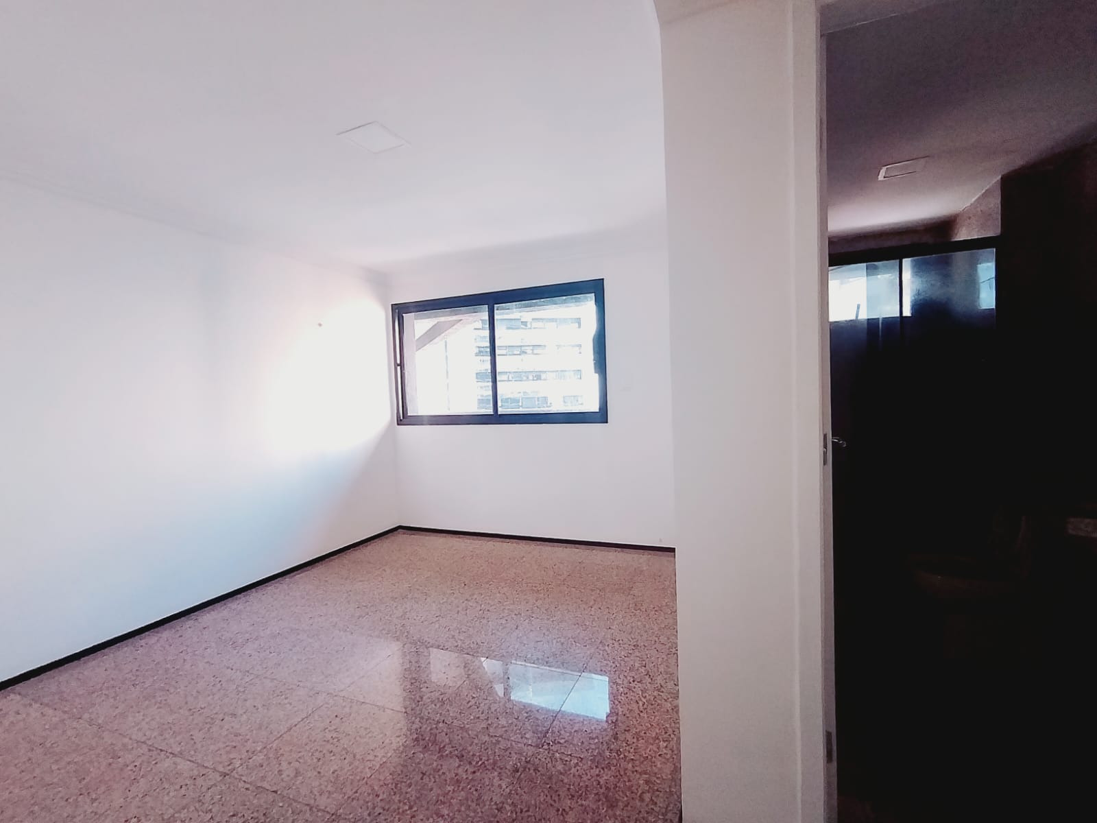 Apartamento à venda com 4 quartos, 4 suítes, 4 vagas e 330m² no Meireles, Fortaleza (CE) — foto 27 de 30