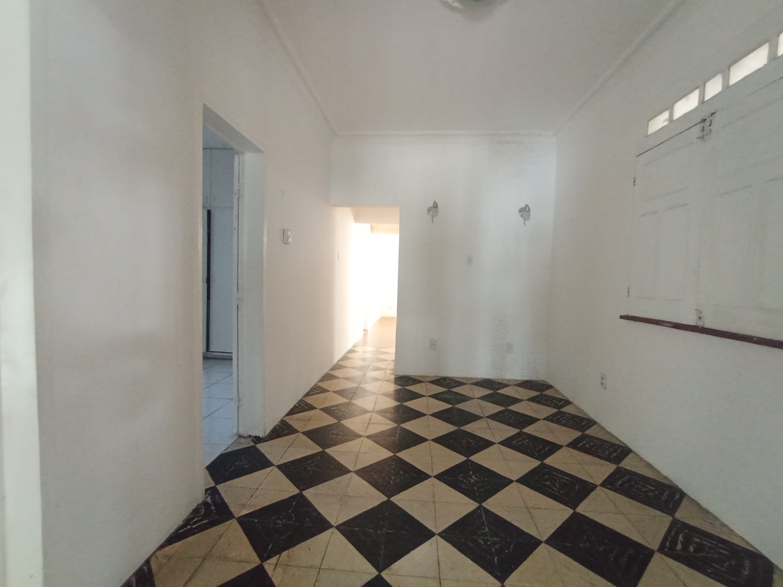 Casa à venda com 3 quartos, 1 suíte, 2 vagas e 180m² no Montese, Fortaleza (CE) — foto 5 de 13